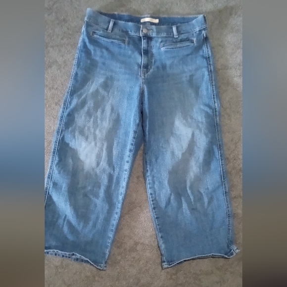 Levi's Blue Cropped Jeans Relaxed Fit - Picture 1 of 5